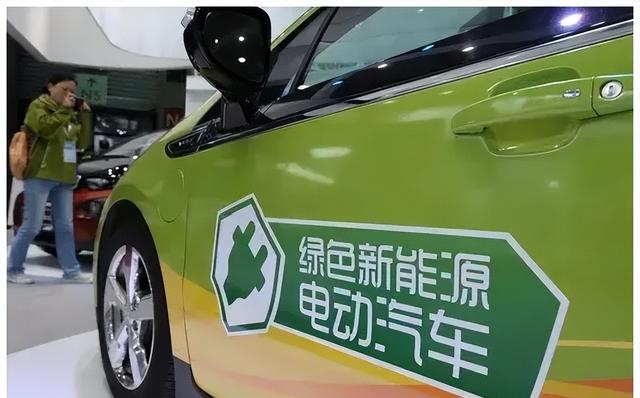 为什么燃油车车主不愿意换成新能源汽车?看这里你就明白了!(图2) 为什么燃油车车主不愿意换成新能源汽车?看这里你就明白了!(图2)