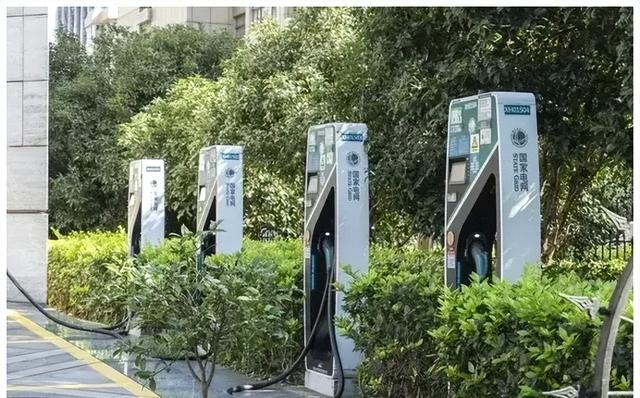 为什么燃油车车主不愿意换成新能源汽车?看这里你就明白了!(图5) 为什么燃油车车主不愿意换成新能源汽车?看这里你就明白了!(图5)