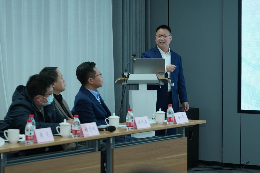联合索威尔汇聚多家头部汽车品牌举办“智眼喷涂,业界同辉”智能喷漆机器人研讨会(图3)