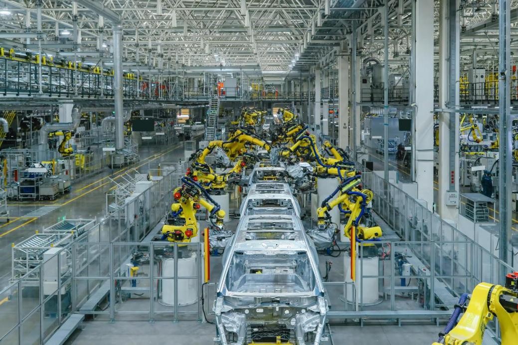 赛力斯2024年报发布：全年营收同比增长305.04%，问界品牌持续高质量发展(图3)