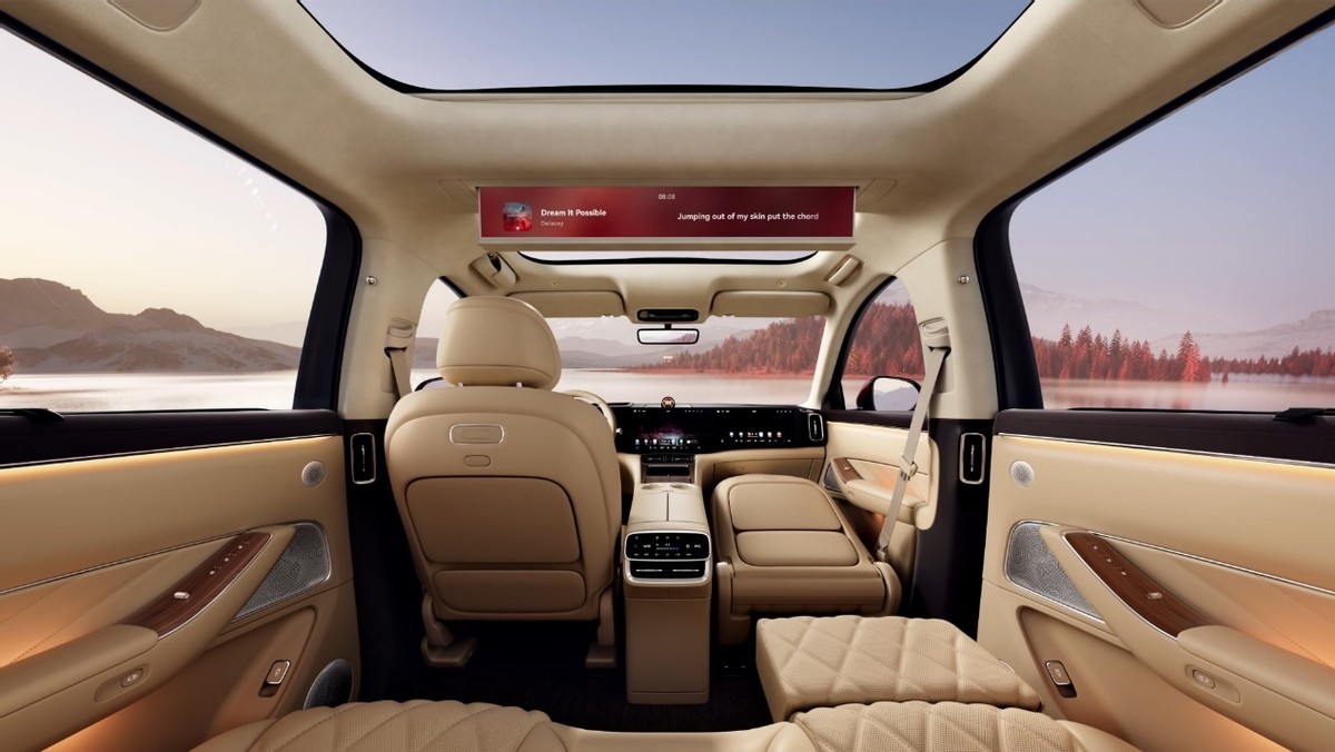 以产品力重构豪华价值,问界M8成为新中产家庭的“理性之选”(图6) 以产品力重构豪华价值,问界M8成为新中产家庭的“理性之选”(图6)