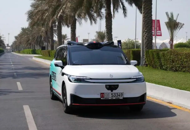 萝卜快跑在阿联酋阿布扎比启动全无人驾驶商业化运营